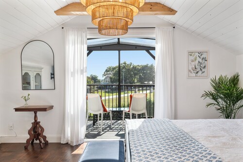 Private 4BR Luxury Estate w/ Heated Pool - Family &Pet-Friendly