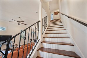 Interior - Private 4BR Luxury Estate w/ Heated Pool - Family &Pet-Friendly (Lakeland)