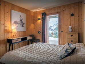 Iron/ironing board, WiFi, bed sheets - Chalet Foxly - Well-located, family-friendly chalet - OVO Network (Les Deux Alpes)