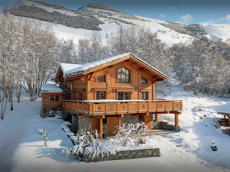 Exterior. Chalet Foxly - Well-located, family-friendly chalet - OVO Network