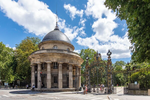 Exterior - LEVilliers (Paris)