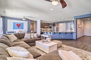 Smart TV - NEW Desert Oasis with Pool/Spa, Mountain Views in sunny Palm Desert Pet friendly (Palm Desert)
