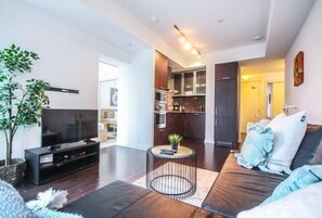 Exclusive Condo, City View | Living area - Guestilo Residence - Fort York (Toronto)