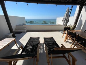 Outdoor dining - Marival Luxury 4BR-4BTh Ocean View Condo w/ Rooftop & Private Pool & BBQ Area (Nuevo Vallarta)