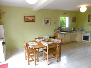 Dining - House 4 rooms 6 people near the beaches (SARZEAU)