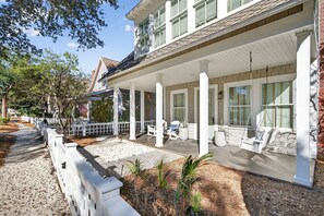 Terrace/patio - Salt Grove Cottage - Home Near the Beach in Watersound (Watersound Beach)