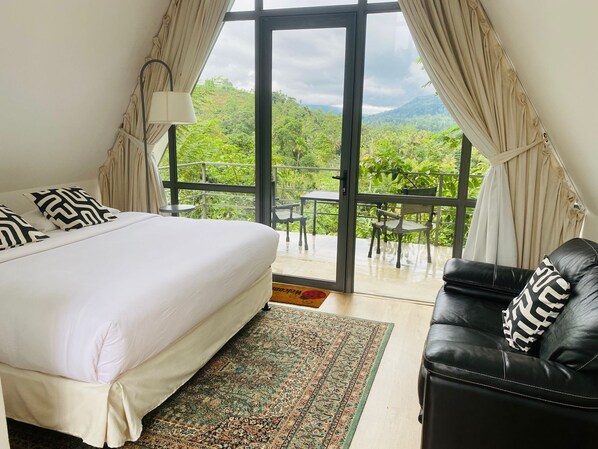 Premium bedding, iron/ironing board, free WiFi, bed sheets - Rain Drops Wellness Villa Sinharaja (Mederipitiya)