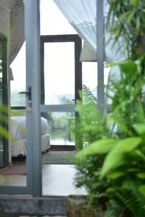 Kahden hengen deluxe-huone, vuoristonäköala | Ylelliset vuodevaatteet, silitysrauta/-lauta, ilmainen Wi-Fi