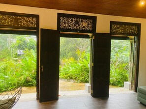 Garden view - Rain Drops Wellness Villa Sinharaja (Mederipitiya)