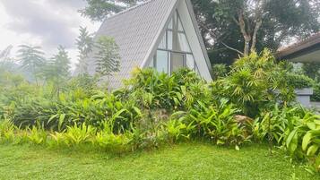 Grand Villa | BBQ/picnic Area