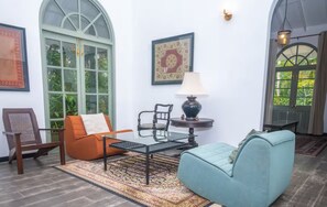 Grand Villa | Living area - Rain Drops Wellness Villa Sinharaja (Mederipitiya)