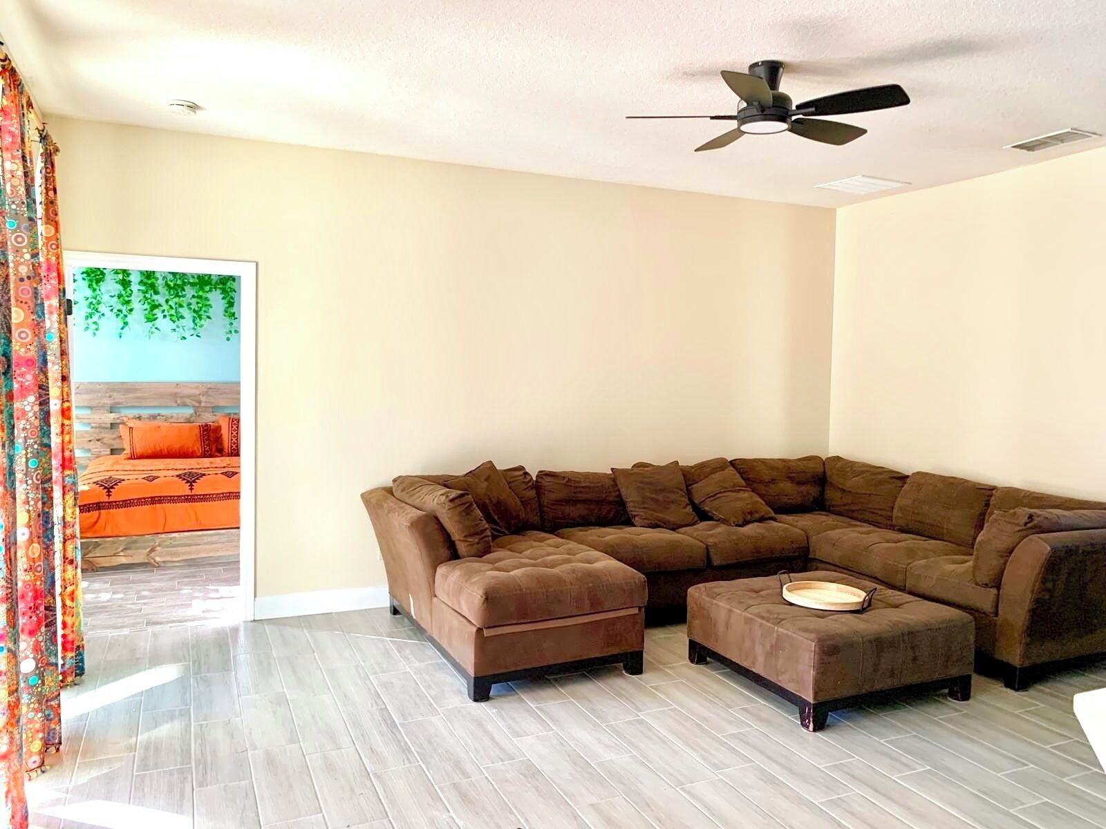 Een smart-tv en videogames