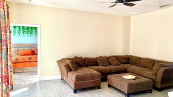 Een smart-tv en videogames