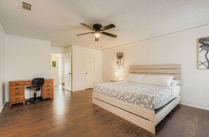 4 bedrooms, iron/ironing board, WiFi (free), bed sheets