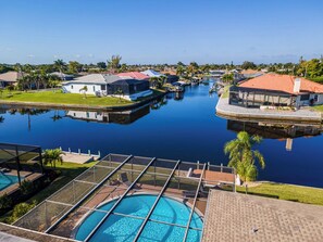Pool - Sunset Oasis with private pool and waterfront in Cape Coral (Cape Coral)