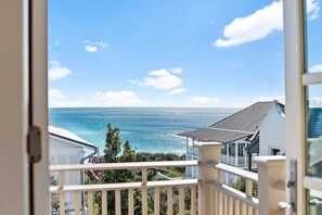 Property grounds - June rate savings - Rosemary Beach Cottage, Fabulous Gulf Views, next to beach and on Boardwalk F (Rosemary Beach)
