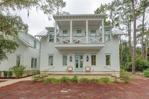 Exterior - Luxe Cottage + Walk to Moreland Amenities (Bluffton)