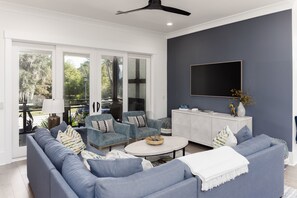 Smart-TV, Kamin