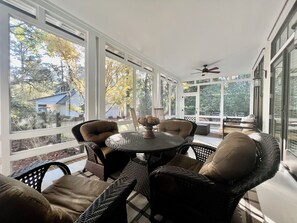 Interior - Walk to Wilson Village, Carriage House Included (Bluffton)