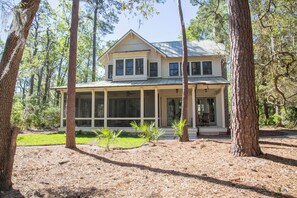 Exterior - Central location near Wilson Village, Wraparound porch w/views of the Golf Course (Bluffton)