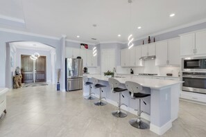 Private kitchen - Naples Area home with Private Pool, Hot Tub and lake views. 3 Bed/3 Bath (Naples)