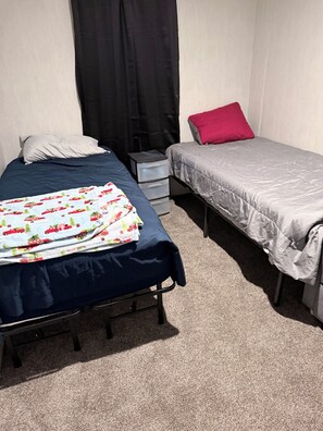 WiFi, bed sheets - Easy Living on the Nature Coast (Inglis)