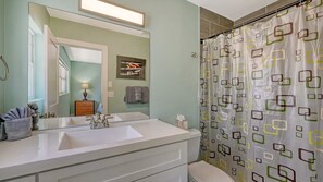 Shower, hair dryer, towels - Relax & Recharge - Private Pool Oasis Near Beach & St. Armands Circle, Pet Friendly (Sarasota)
