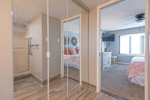 Free WiFi - Beautiful 2 Bedroom at the 9400 Building with panoramic views of Ocean City! (Ocean City)