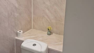 Shared Dormitory, 1 Bedroom | Bathroom