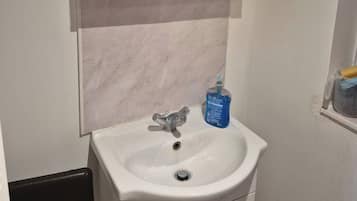 Felles sovesal, 1 soverom | Bad