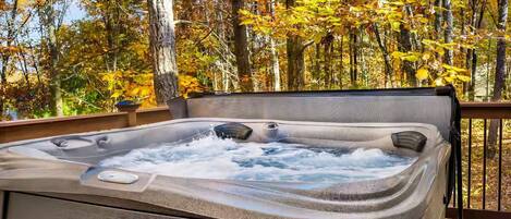 Tina de hidromasaje al aire libre