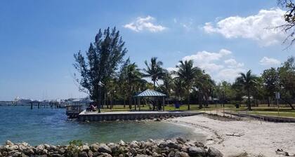 Papaya Cottage - Intercoastal 1 block away