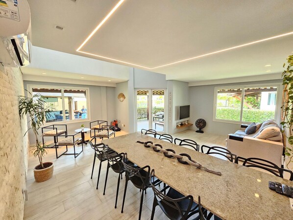 Basic Chalet | Bahagian dalam