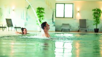 Chalet | Pool | Indoor pool, outdoor pool