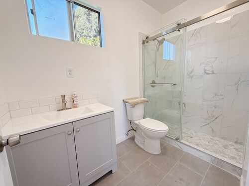 Spacious 4-bedroom house in fantastic Duarte with AC