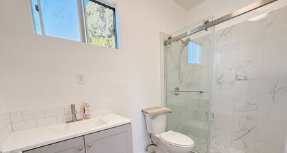 Spacious 4-bedroom house in fantastic Duarte with AC