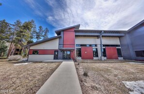Exterior - Adorable 2-bedroom condo in tranquil Winter Park Colorado. (Winter Park)