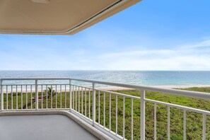 Property grounds - Cozy ocean-view 2-bedroom retreat on Hutchinson Island, perfect for a relaxing getaway. (Fort Pierce)