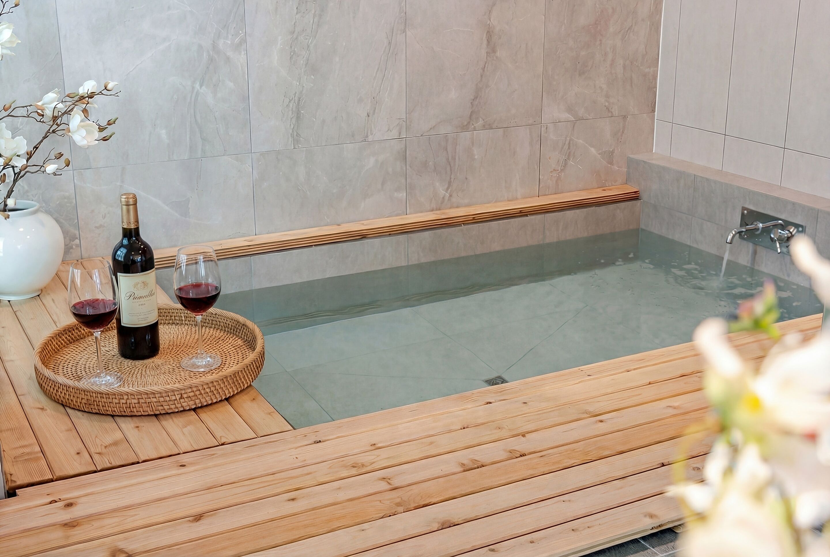 基础客房, 1 间卧室 (Room 2 – Private Suite with Jacuzzi) | 1 多间卧室、免费 WiFi