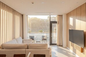 Basic Room, 1 Bedroom (Room 1 – Private Suite with Jacuzzi) | 1 bedroom, free WiFi - Hongcheon Yeoyoochae Pension (Hongcheon)