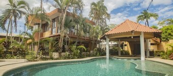 Luxury Suite beautiful gardens pool jacuzzi boutique hotel