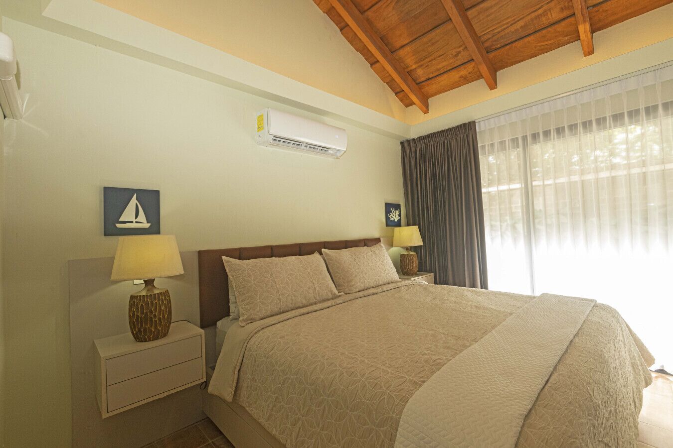 1 bedroom, in-room safe, travel crib, free WiFi