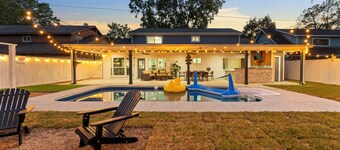 Spacious Houston Home Pool, Huge Covered Patio, Outdoor Kitchen