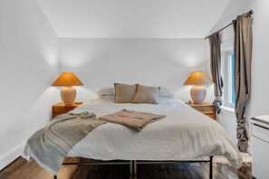 Fer et planche à repasser, accès Internet, draps fournis