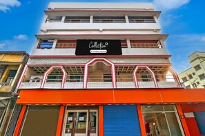 Exterior detail - Collection O Nscb International Airport (Barakpur)