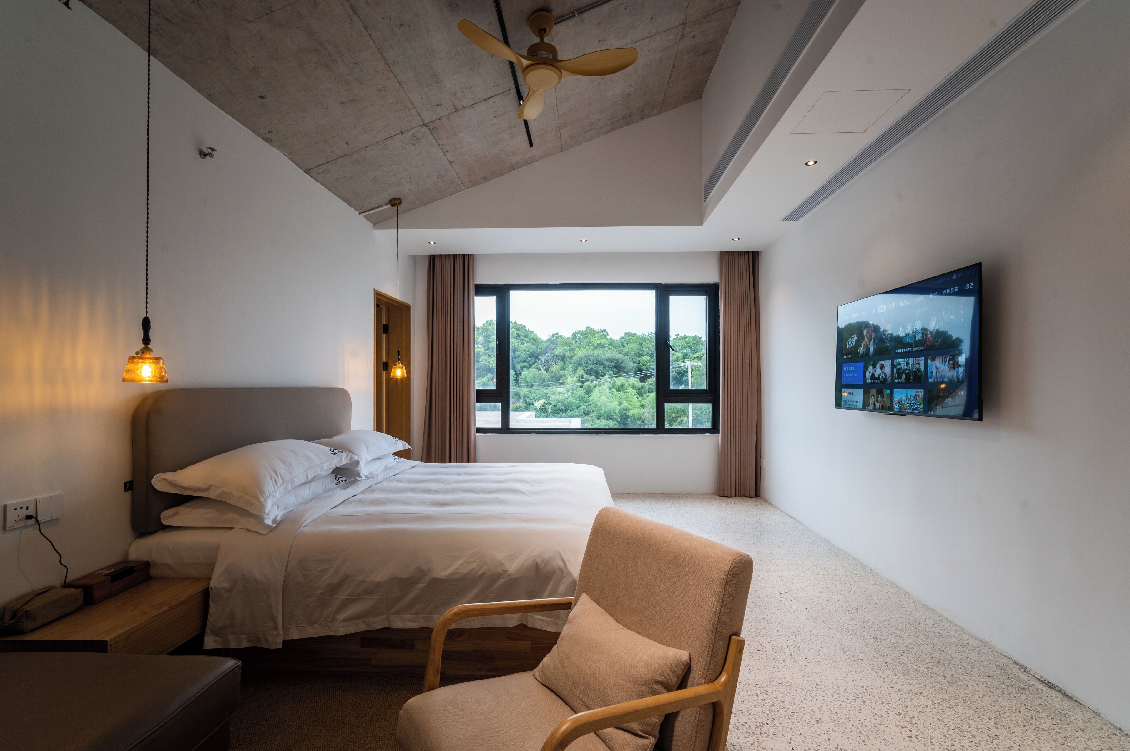 Quarto casal standard | Frigobar, individualmente decorados, individualmente mobiliados