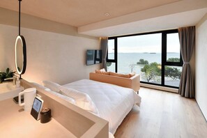 Senior Double Room, Lake View | Lake view