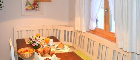 House | Tempat makan