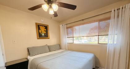 Serene 3-bedroom house boat with AC in charming Duarte