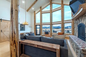 電視、壁爐、 辦公室